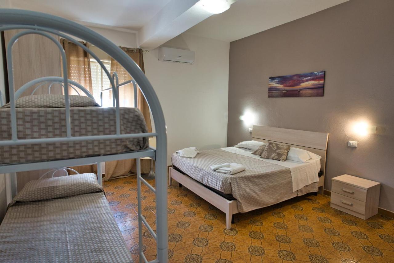 La Ruota Hotel Oliveri Ngoại thất bức ảnh