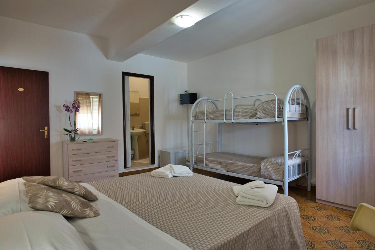 La Ruota Hotel Oliveri Ngoại thất bức ảnh