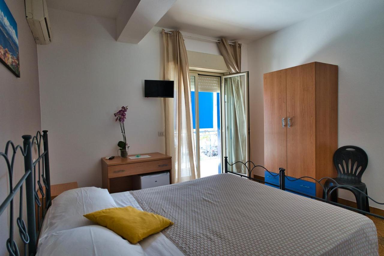 La Ruota Hotel Oliveri Ngoại thất bức ảnh