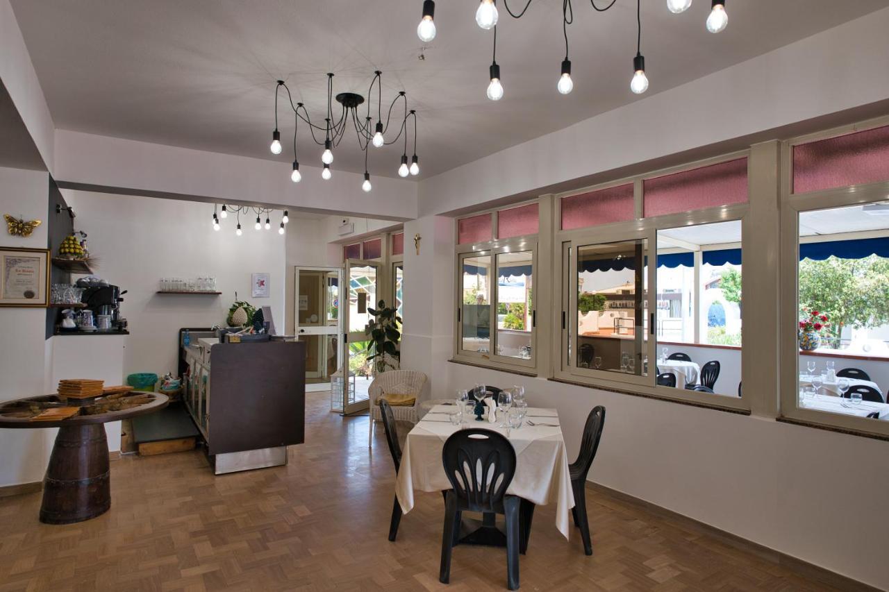 La Ruota Hotel Oliveri Ngoại thất bức ảnh