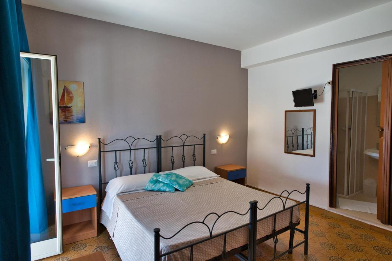 La Ruota Hotel Oliveri Ngoại thất bức ảnh