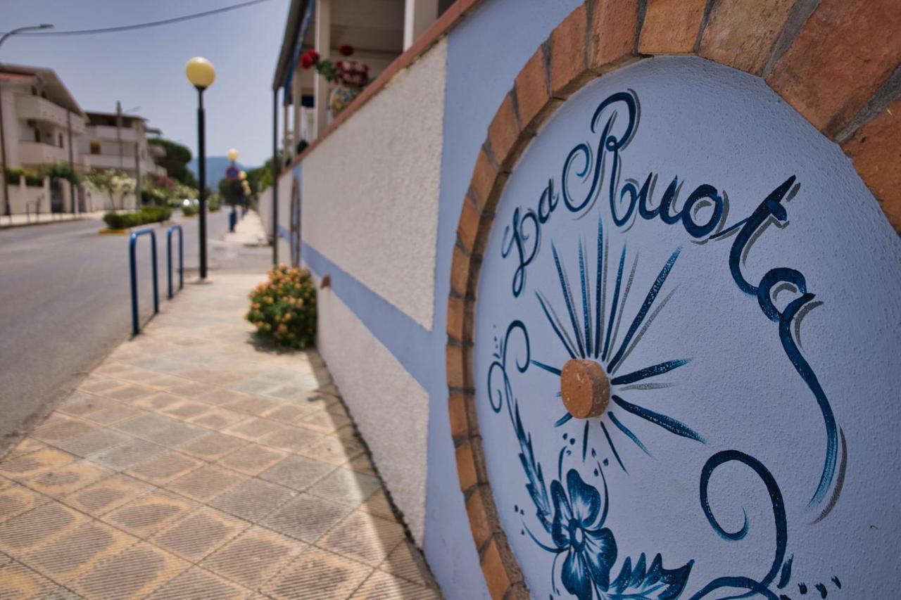 La Ruota Hotel Oliveri Ngoại thất bức ảnh